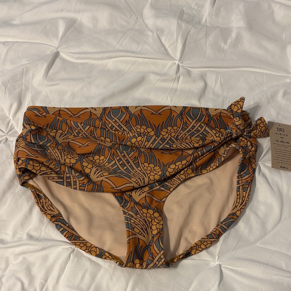 Albion Simone Bikini Bottom  NWT in Golden Hour size L